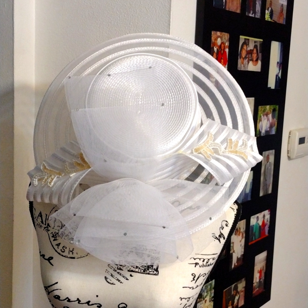 Sequined accented white hat